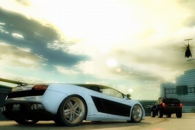 Von Null auf Vollgas - und vor dem Aus? So hat sich die Kult-Reihe "Need for Speed" entwickelt - "Need for Speed: Undercover" (2008) handelt von einem Polizisten, der die Streetracer-Szene als verdeckter Ermittler infiltriert. Im Gegensatz zu "Pro Street" waren die Straßen wieder frei erkundbar, dazu kamen wieder Verfolgungsjagden und mehrere Rennmodi. In Hingucker-Zwischensequenzen tritt unter anderem Schauspielerin Maggie Q auf.