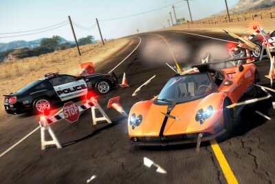 Von Null auf Vollgas - und vor dem Aus? So hat sich die Kult-Reihe "Need for Speed" entwickelt - Der Name der 16. Folge kam Fans bekannt vor: "Hot Pursuit" hieß auch der dritte Teil. Entsprechend orientiert sich das Gameplay an den alten Tugenden: Rennen auf normalen Straßen und Verfolgungsjagden - wahlweise gegen die Polizei oder als Cop. Neu: Beide Seiten können EMP und Nagelbänder einsetzen. Erstmals durfte Entwickler Criterion Games ("Burnout") ran. 
