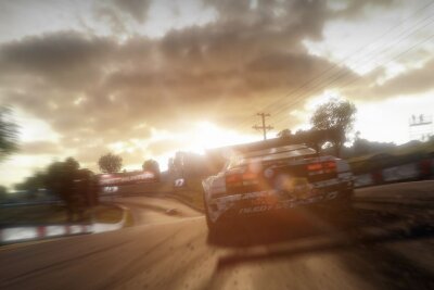 Von Null auf Vollgas - und vor dem Aus? So hat sich die Kult-Reihe "Need for Speed" entwickelt - Geschwindigkeitsrausch mit Helmpflicht: In "Shift 2: Unleashed" kam der Spieler nicht in Konflikt mit den Gesetzeshütern, sondern nur mit den physikalischen Gesetzen, die ihn aus der Kurve eines Rundkurses tragen könnten. 145 originalgetreue Fahrzeuge standen bei diesem spektakulären Rennzirkus zur Wahl. Neu war die ultrarealistische Helmkamera.