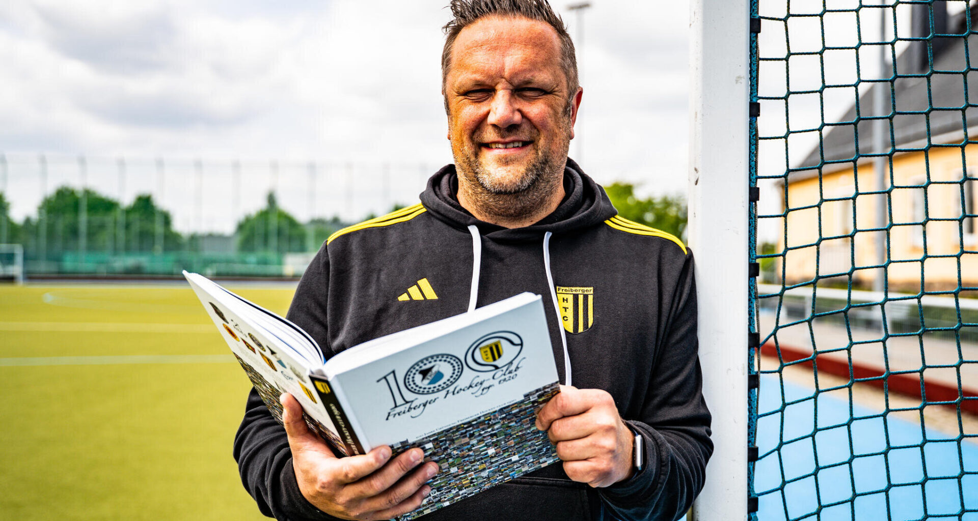 Freiberger Hockeyfunktionär veröffentlicht Buch zum 100. Vereinsgeburtstag