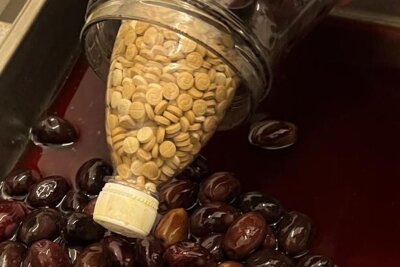 Drogenfund - Ermittler finden zwei Millionen Tabletten - Bei der Untersuchung der sichergestellten Paletten wurden noch mehr Drogen gefunden. 
