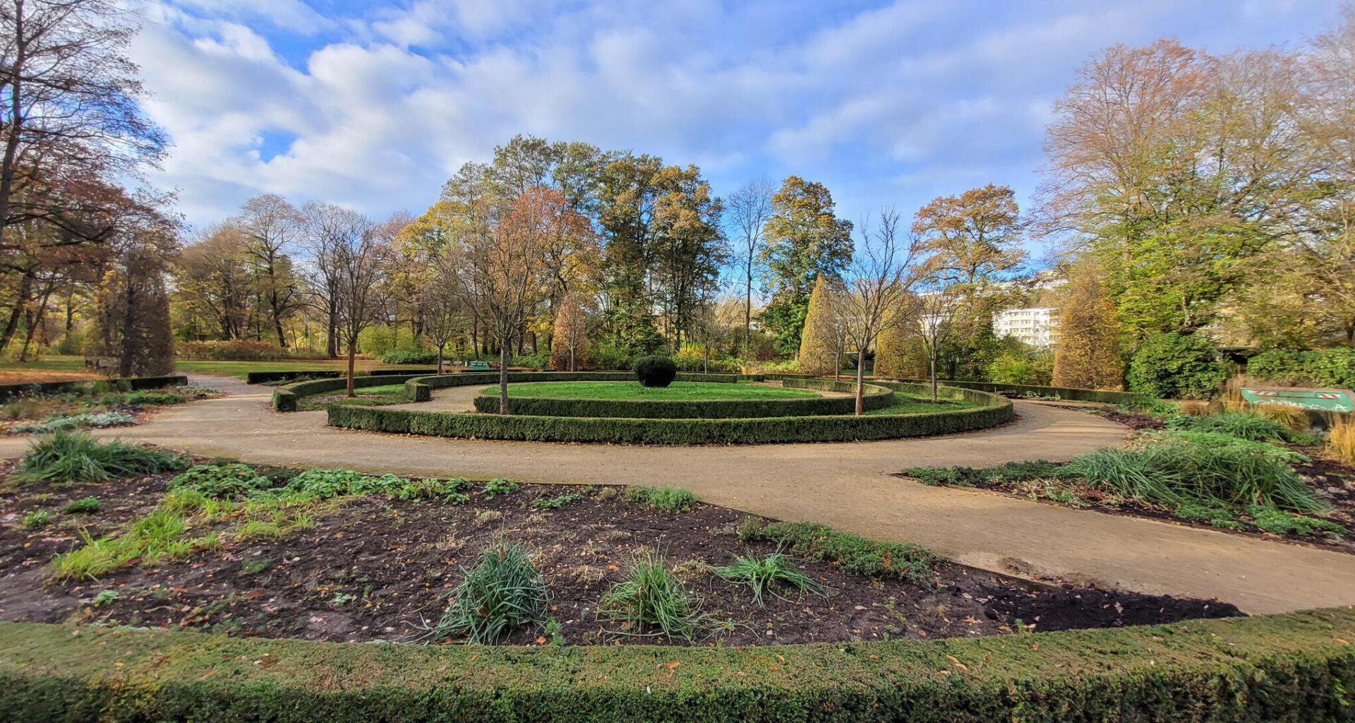 Chor lädt zum musikalischen Spaziergang durch den Stadtpark ein