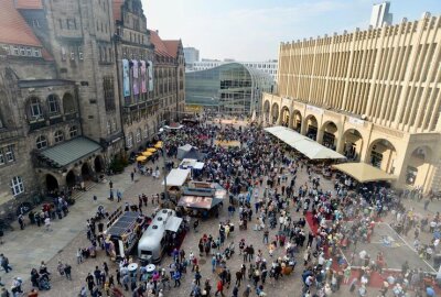 Online-Umfrage: Was wünschen sich Studierende für die Chemnitzer City? - Die Chemnitzer Innenstadt ist gut gefüllt.