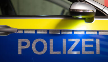 Kinder verprügeln 18-Jährigen und rauben ihn aus