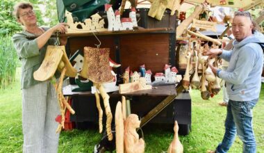 Unikate aus Holz, Farbe und Co. ziehen Besucher ans Wasserschloss
