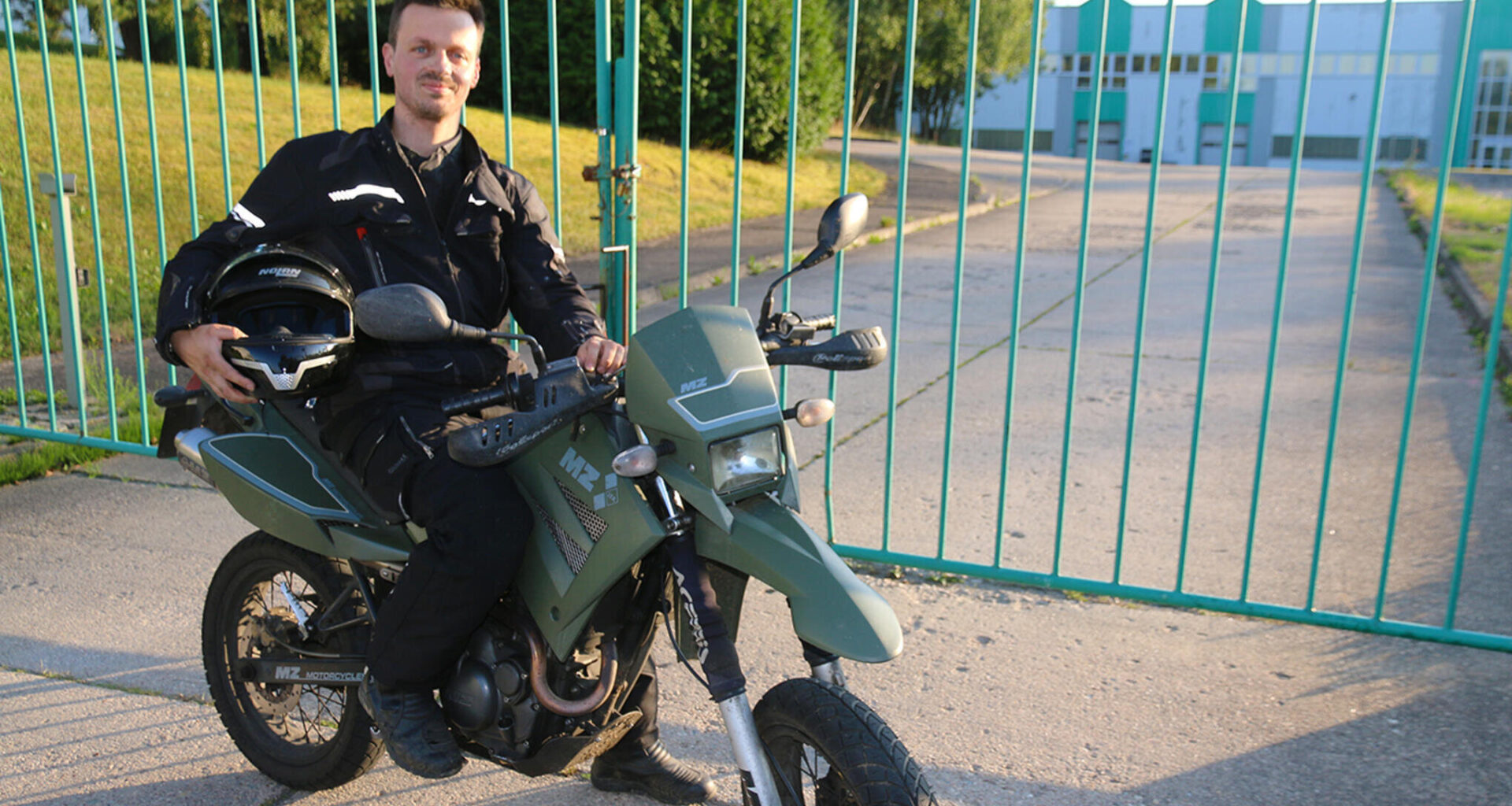 Motorradfan hat mit seiner MZ schon zweimal den Tacho genullt