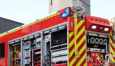 Aktuell: Feuerwehr rettet in Wiesbaden Menschen aus brennendem Gebäude
