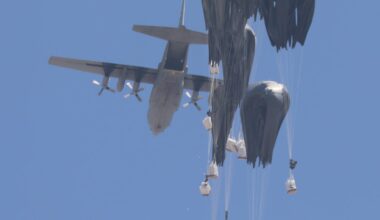 Israel-Krieg: Frankreich beteiligt sich an Luftbrücke für Gaza | Politik