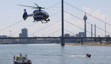 Gefährlicher Fluss: Mann fällt bei Düsseldorf in den Rhein - Suche vergeblich