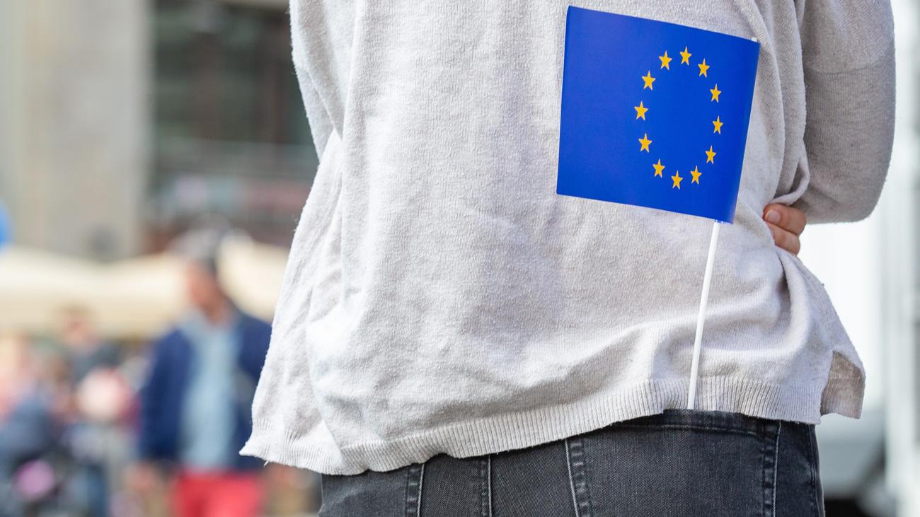 Jugend: Junge Europäer sehen Demokratie gefährdet