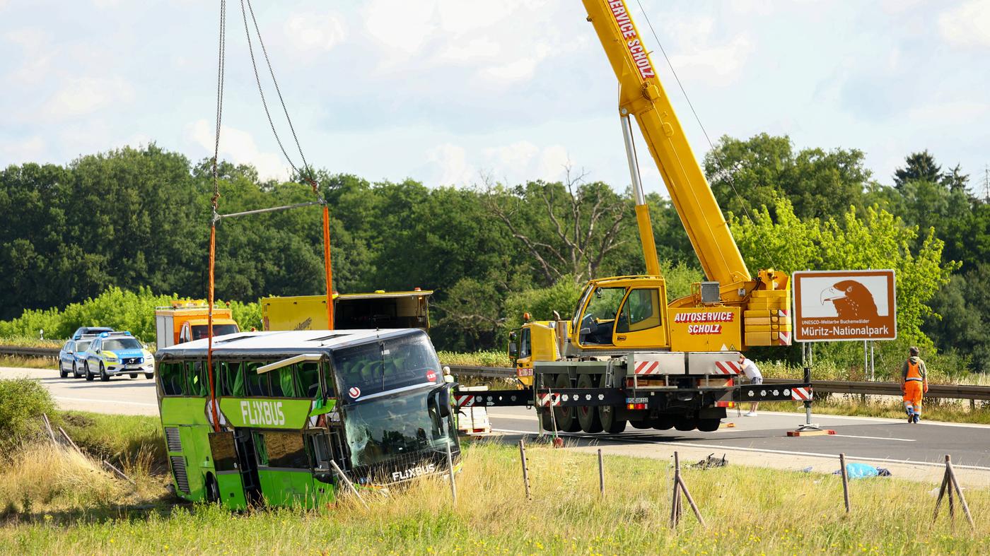 23 Verletzte bei Flixbus-Unfall – Polizei beschlagnahmt Fahrzeug für Ermittlungen