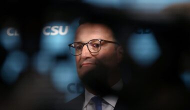 Maskendeals: Ungeschwärzter Sonderbericht zeigt neue Vorwürfe gegen Jens Spahn