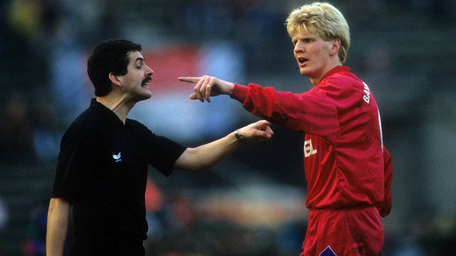 <strong>Stefan Effenberg</strong><br>
                Rückennummer 10 beim FC Bayern: von 1991 bis 1992 Position: Zentrales Mittelfeld