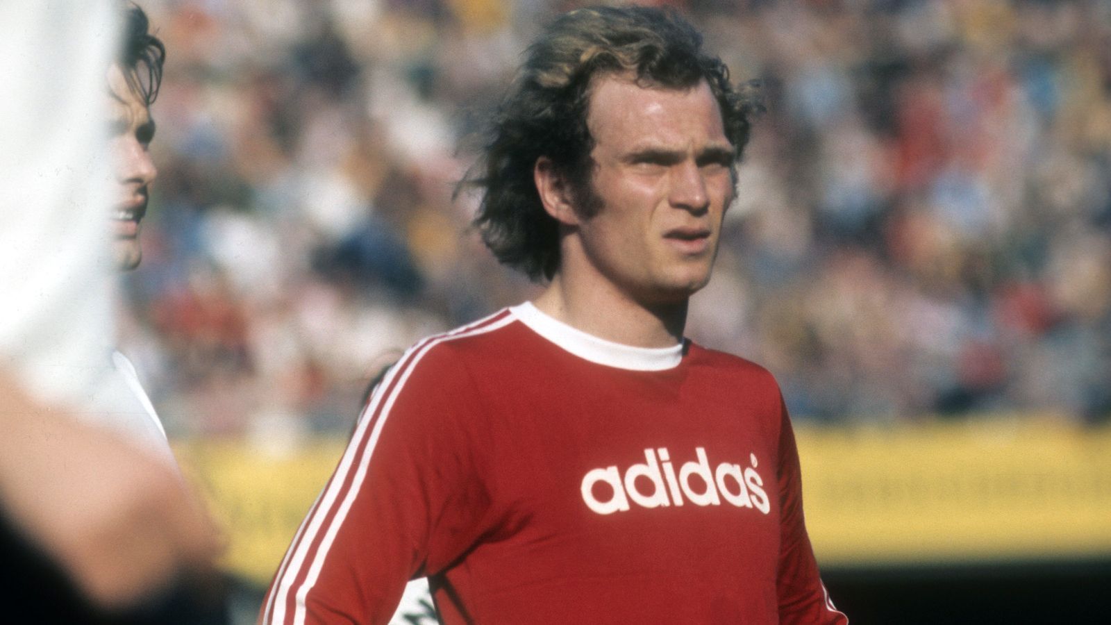 <strong>Uli Hoeneß</strong><br>
                Rückennummer 10 beim FC Bayern: von 1971 bis 1972 und 1974 bis 1978 Position: Rechtsaußen