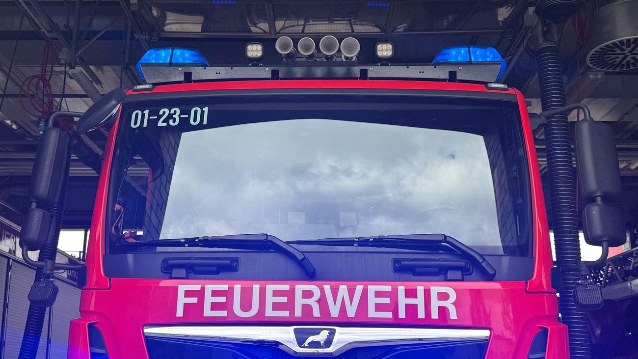 33 Einsatzkräfte: Drei Verletzte bei Hochhausbrand in Münster