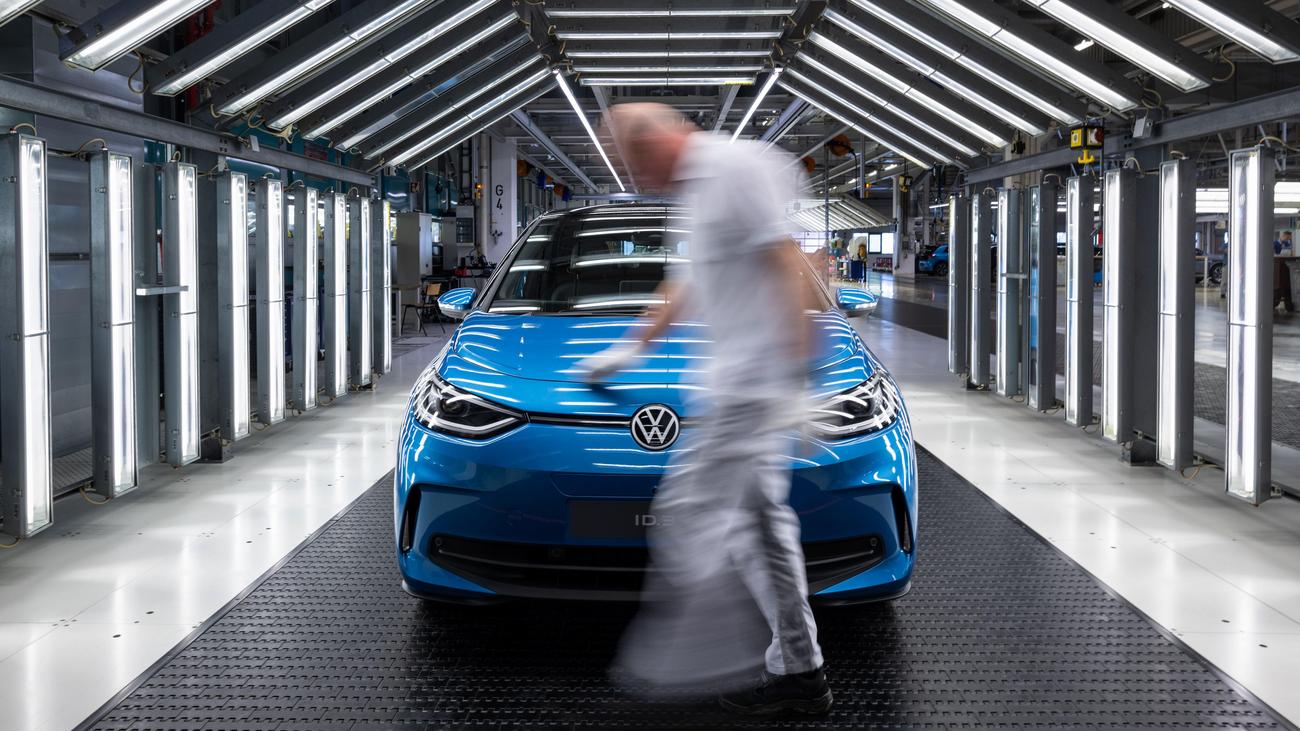 Elektromobilität: Fast jedes zweite neu zugelassene E-Auto in Deutschland ist von VW