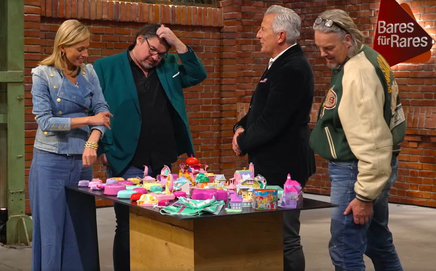 Die bunte Welt von Polly Pocket fasziniert die Händler bei „Bares für Rares“ - und führt zu etwas wohl noch nie dagewesenem.