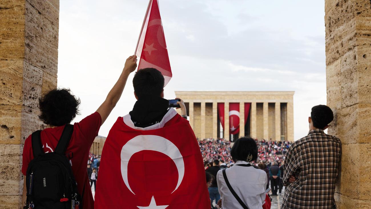Türkei: Oppositioneller türkischer Fernsehsender Sözcü TV vorerst abgeschaltet