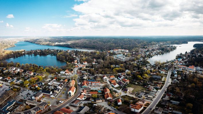 Kalksee und Falkensee in Woltersdorf bei Berlin (Quelle: dpa/Simon Detel)