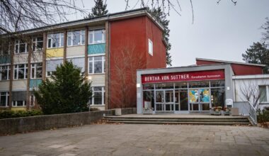 Wegen großer Sturmschäden fällt in Reinickendorf der Unterricht aus