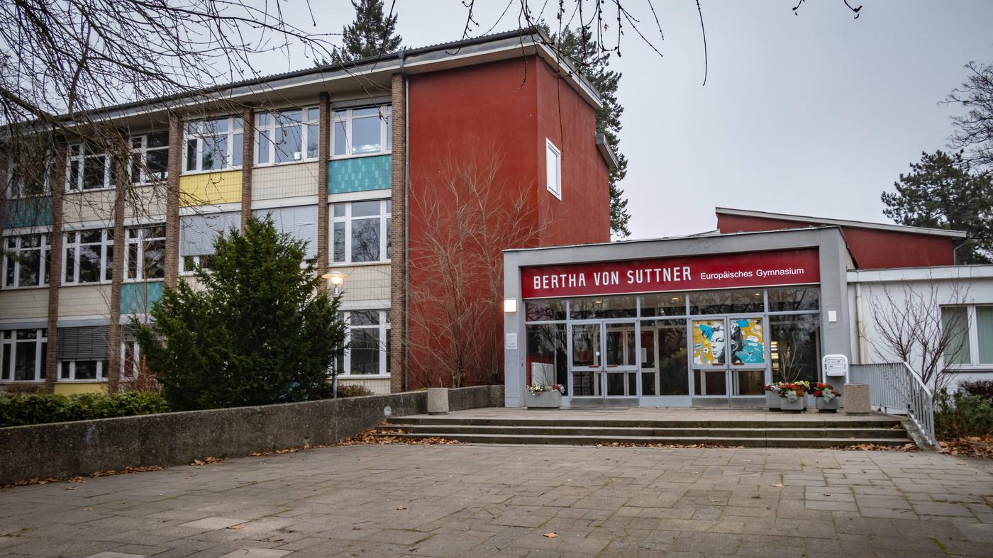 Wegen großer Sturmschäden fällt in Reinickendorf der Unterricht aus