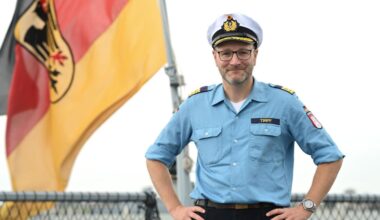 Bundeswehr: Fregatte "Hamburg" läuft zu Nato-Einsatz aus