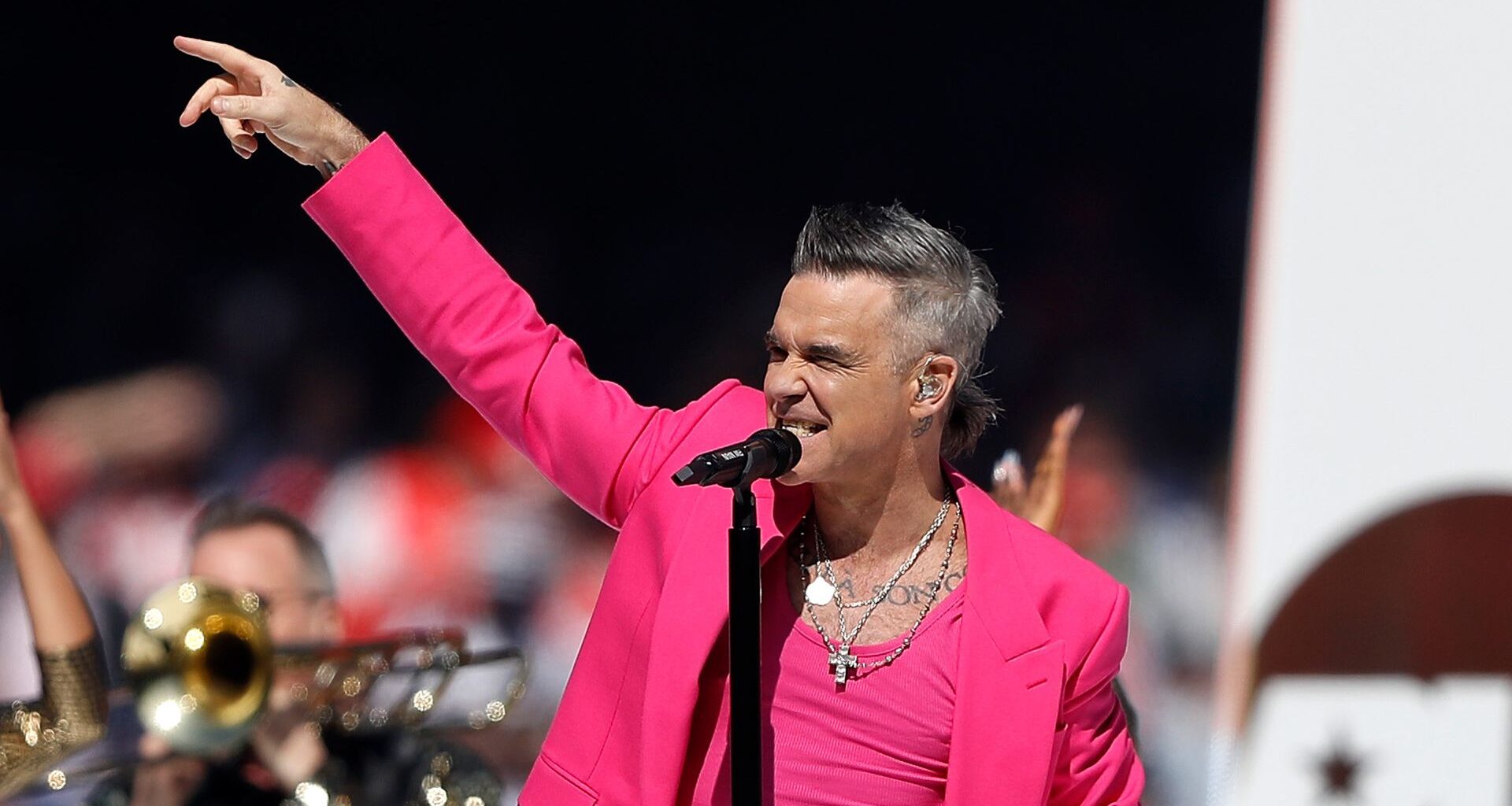 Robbie Williams, Sänger