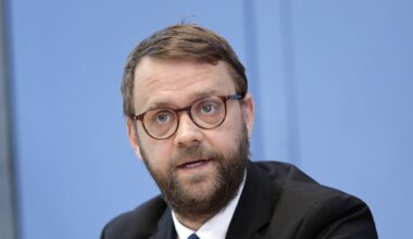 AJC Berlin: „pro-palästinensische“ Demos erinnern an Querdenker