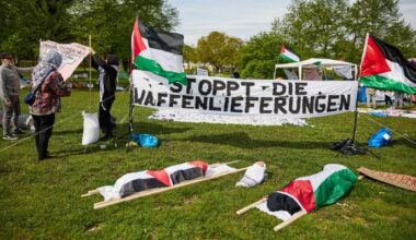Archivbild: Pro-Palästina-Aktivisten haben ein Protestcamp vor dem Reichstagsgebäude aufgebaut. (Quelle: dpa)