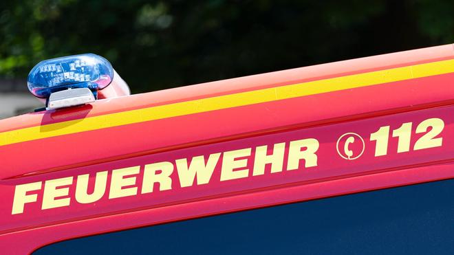 Bei Bremen: Dank der schnellen Hilfe von Feuerwehrleuten kamen bei einem Brand in einem Hühnerstall keine Tiere zu Schaden. (Symbolbild)