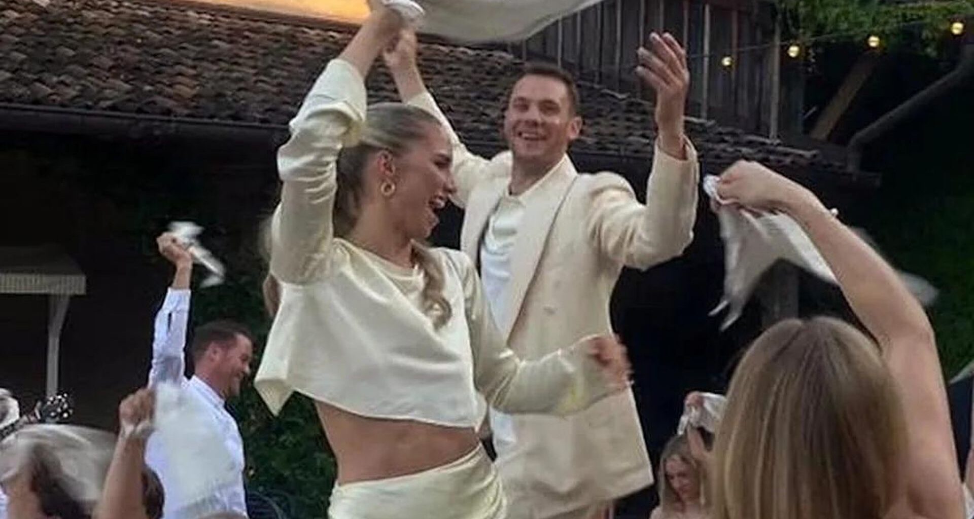 Manuel Neuer und Anika haben ein zweites Mal Ja gesagt
