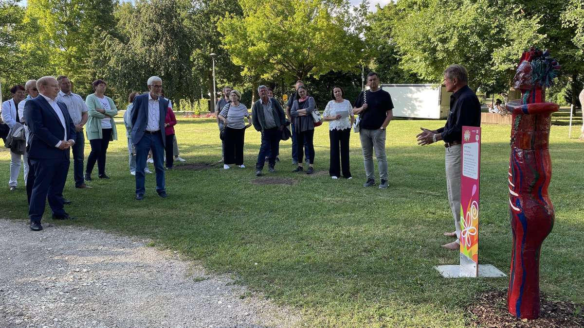 Kunst im Stadtgarten: Skulpturenpark Neresheim eröffnet