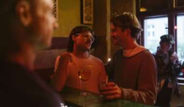 Wie Berliner offline nach der Liebe suchen – und nach Freunden