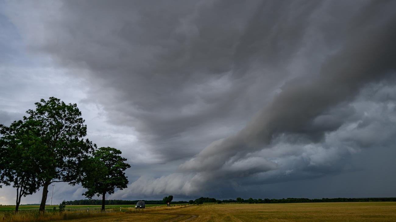 Starkregen: Deutscher Wetterdienst warnt vor Unwetter im Osten Deutschlands