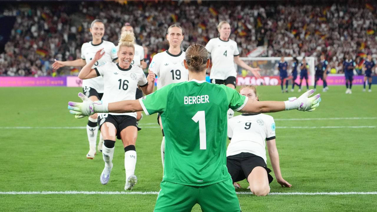 Frauen-EM: Deutschland besiegt Frankreich im Elfmeterschießen