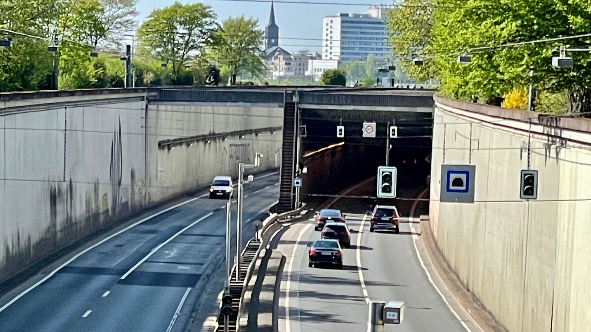 Der Rheinalleetunnel: Autofahrer müssen sich auf Umleitungen einstellen.