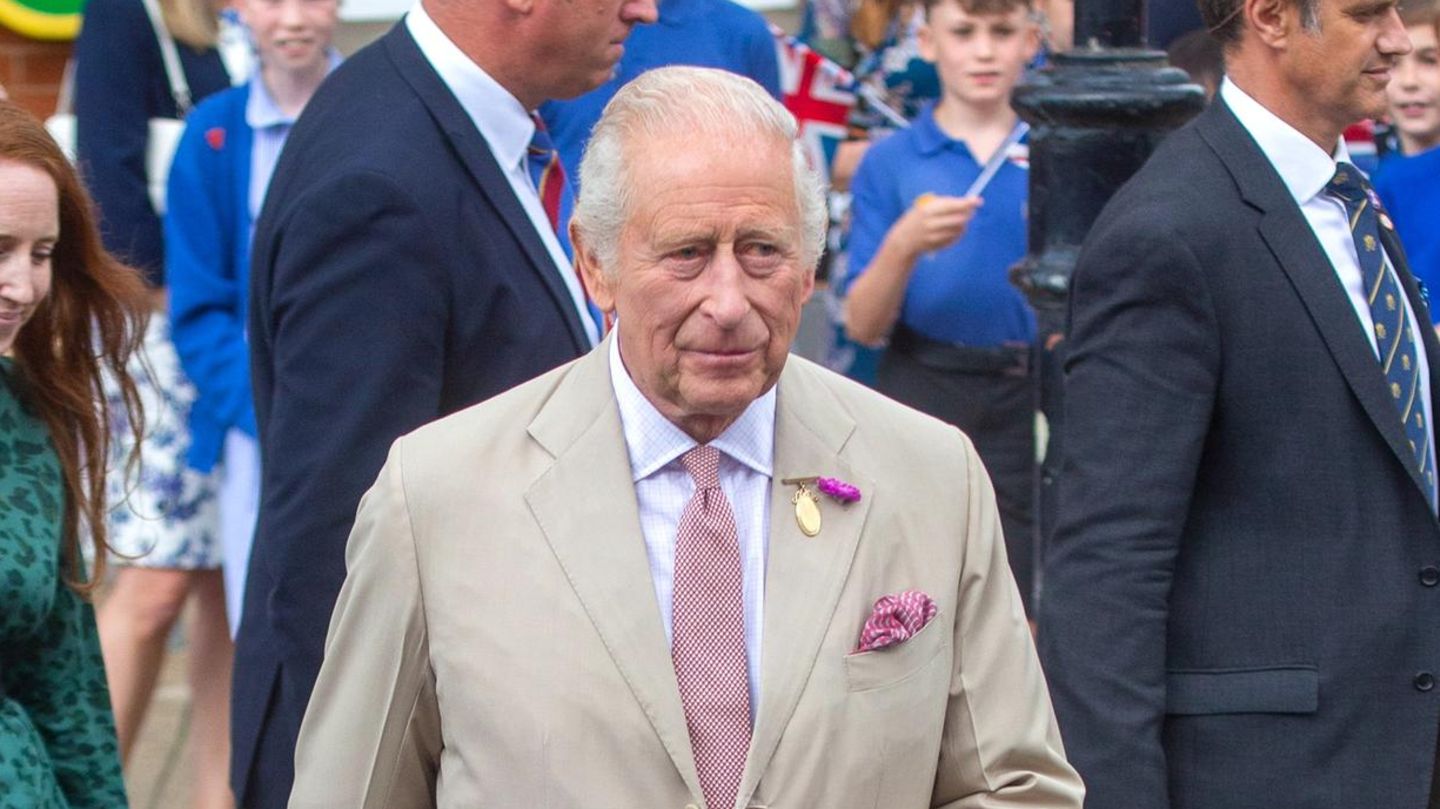 König Charles verliert seltene Worte über seine Krebserkrankung