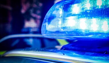 Fiat-Fahrer flieht nach Unfall in Karlsruhe-Durlach