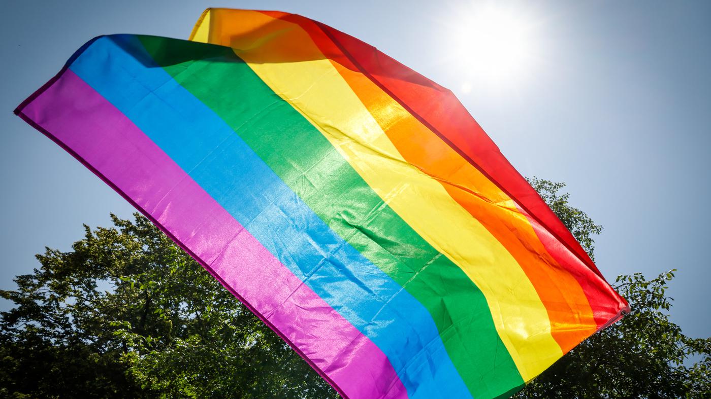 Bundesrat will Regenbogenflagge am CSD in Berlin hissen