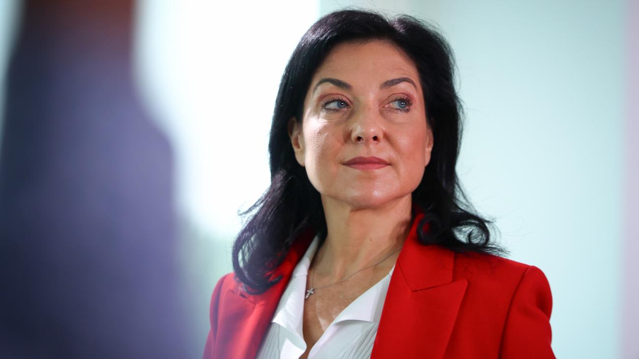 Arbeitszeit: Wirtschaftsministerin Reiche pocht auf längere Lebensarbeitszeit