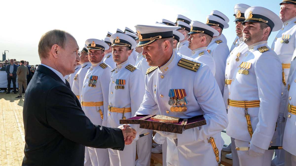 „Werden unser Plan umsetzen“ – Putin verkündet 70 neue Kriegsschiffe für Russland