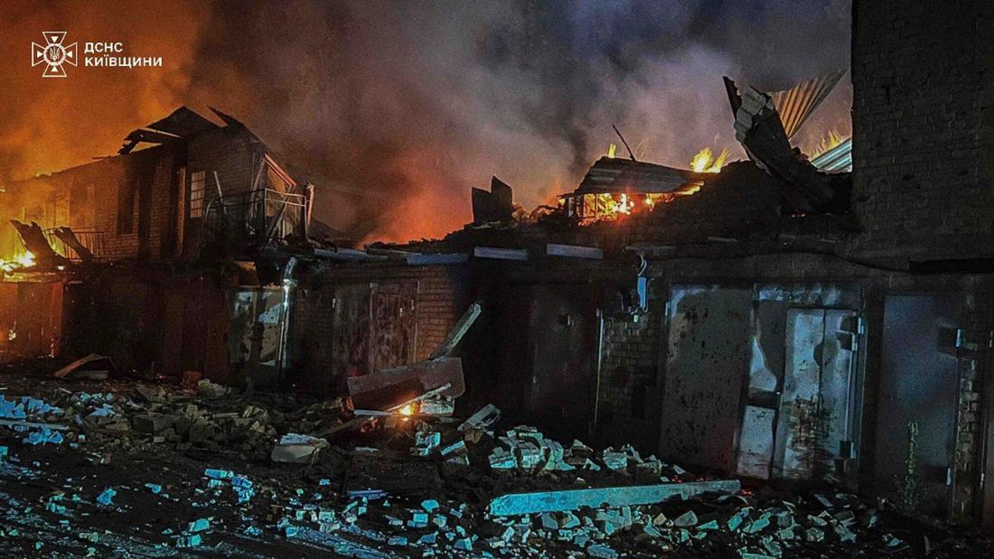Zerstörung im Ukraine-Krieg: Russland soll Charkiw mit einer neuen Gleitbombe beschossen haben.