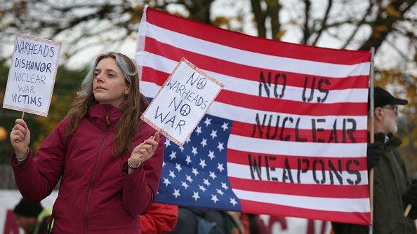 Die USA stationieren wieder Atomwaffen auf britischem Boden
