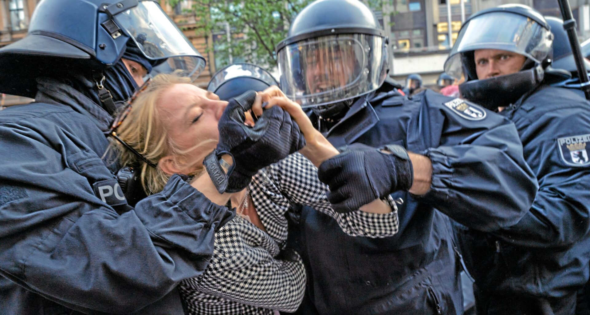 Justiz – Polizeigewalt auf Gaza-Demonstrationen in Berlin