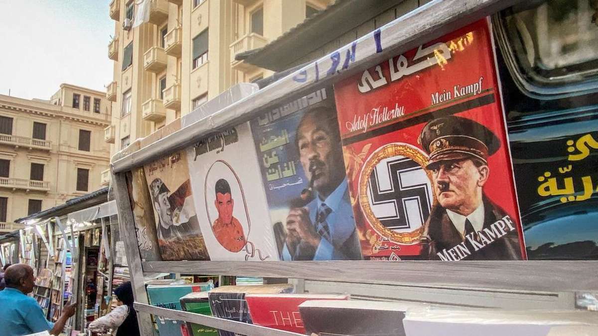 Hitlers „Mein Kampf“ verkauft sich auch nach 100 Jahren noch