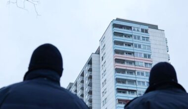 Feuerlöscher-Wurf aus Hochhaus - Jugendlicher angeklagt