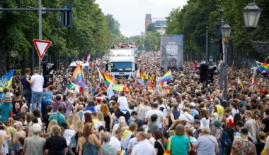 Christopher Street Day - Hunderttausende feiern Christopher Street Day in Berlin - Gesellschaft