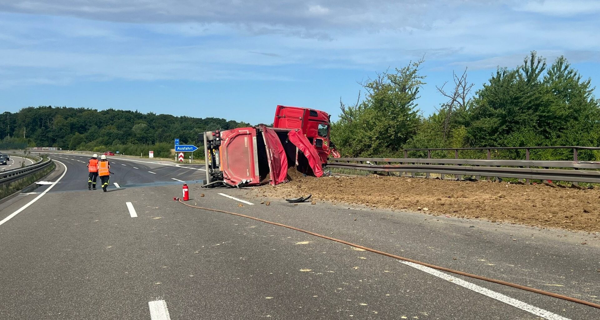 Aktueller Einsatz auf der Autobahn 4 – Fahrspur Richtung Aachen komplett gesperrt