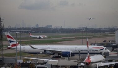 Großbritannien erwägt konkurrierende Pläne für den Ausbau des Flughafens Heathrow