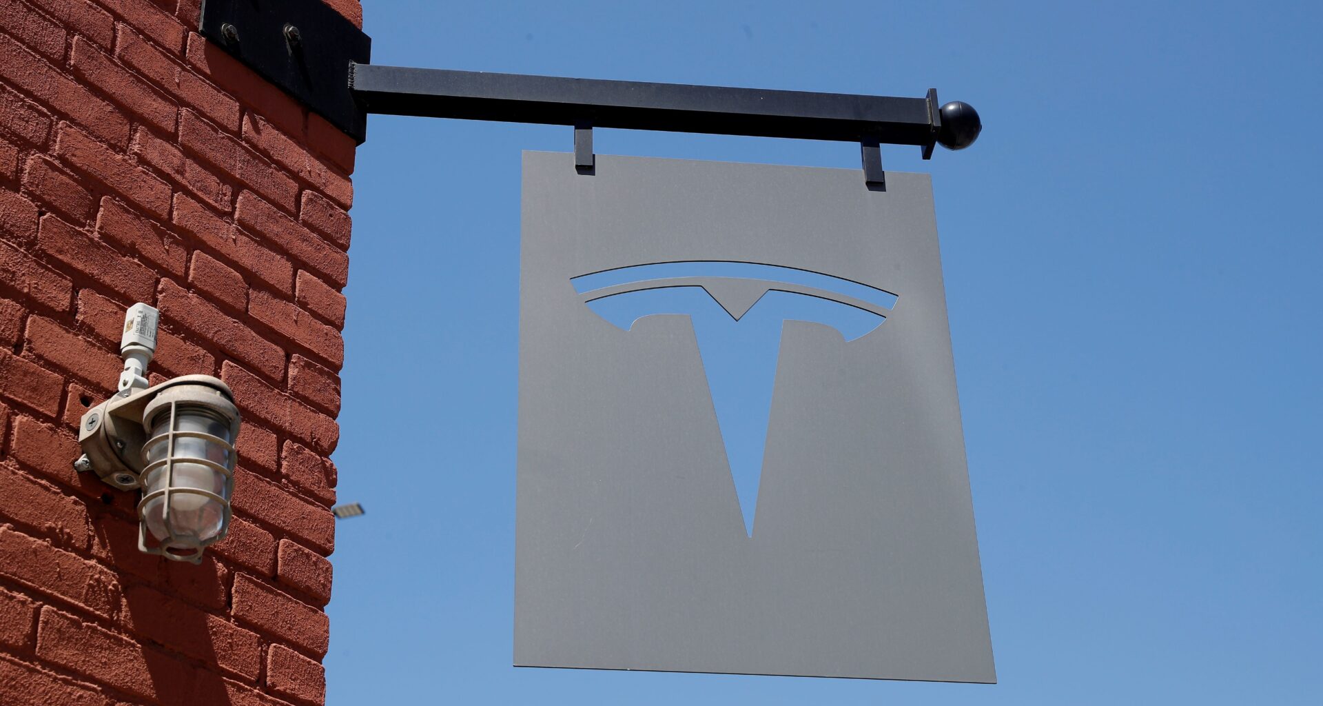 Tesla-Aktien fallen, während Musks „America Party“ Investoren beunruhigt